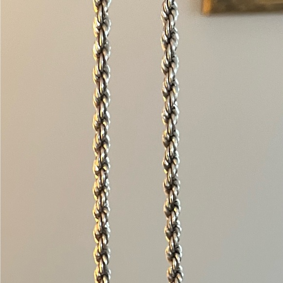 Elegant Sterling Silver Solid Rope Chain Necklace - Picture 7 of 9